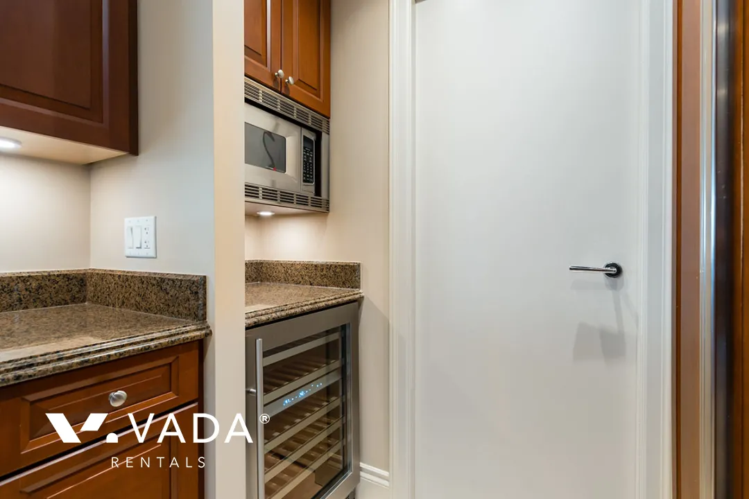 Kings Landing in Yaletown - 3 Bedroom Apartment For Rent in Vancouver at 603 - 426 Beach Crescent, Vancouver, BC