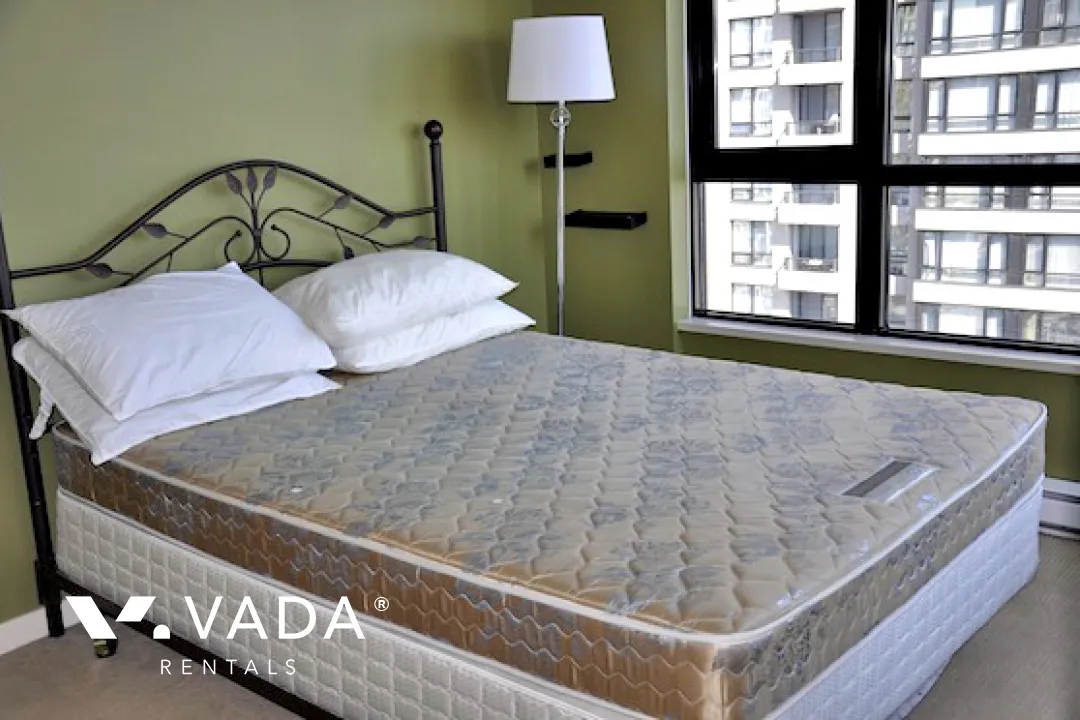 Yaletown Park in Yaletown - 1 Bedroom Apartment For Rent in Vancouver at 2305 - 977 Mainland Street, Vancouver, BC