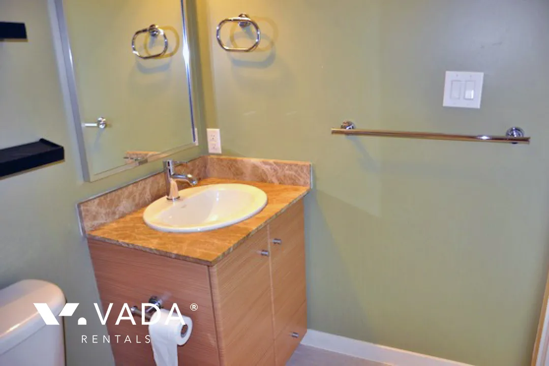 Yaletown Park in Yaletown - 1 Bedroom Apartment For Rent in Vancouver at 2305 - 977 Mainland Street, Vancouver, BC