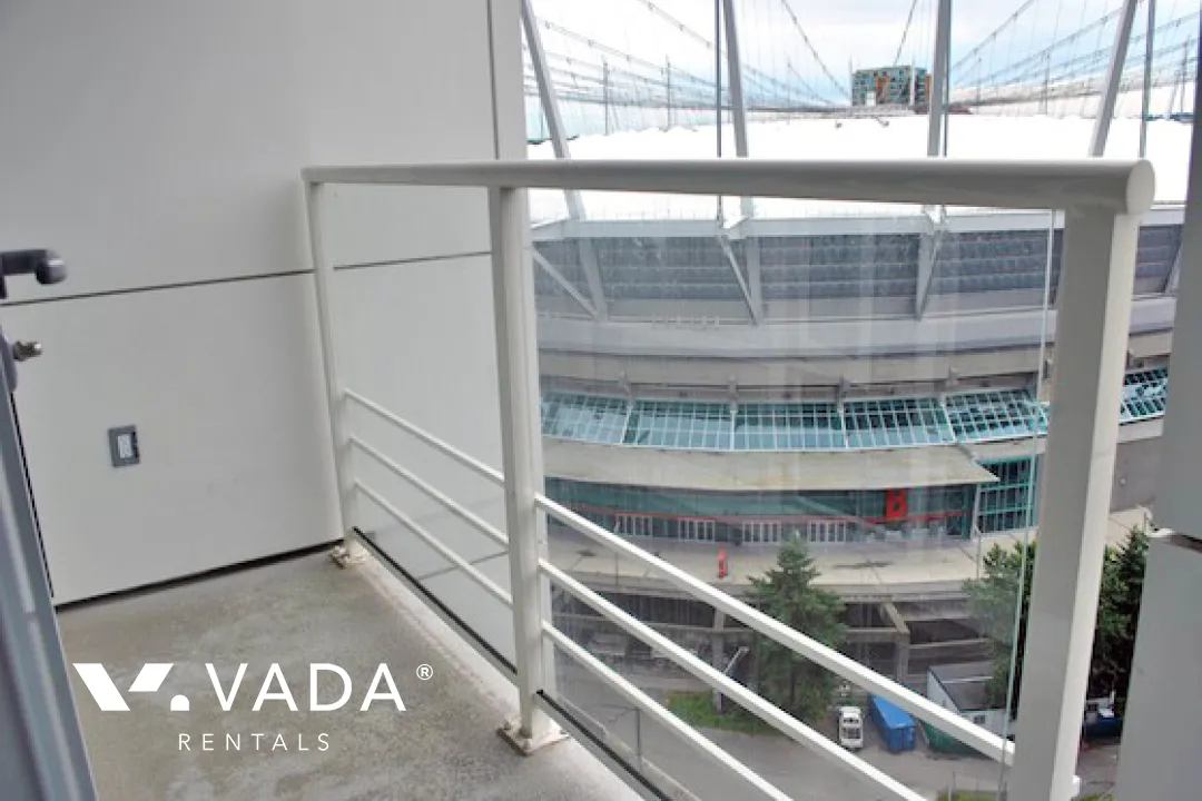 Cosmo in Downtown - 1 Bedroom Apartment For Rent in Vancouver at 1907 - 161 West Georgia Street, Vancouver, BC