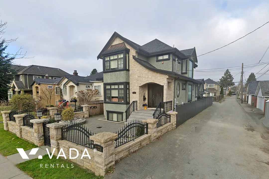 Arbutus - 5 Bedroom House For Rent in Vancouver at 2721 West 21st Avenue, Vancouver, BC