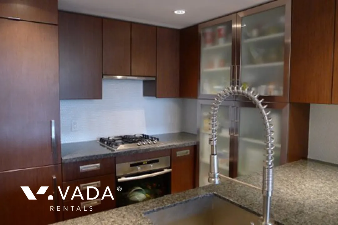 Donovan in Yaletown - 1 Bedroom Apartment For Rent in Vancouver at 805 - 1055 Richards Street, Vancouver, BC