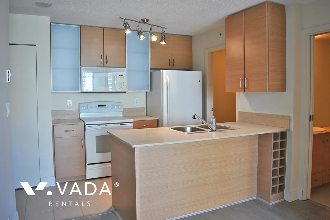 Yaletown Park in Yaletown - 1 Bedroom Apartment For Rent in Vancouver at 1601 - 977 Mainland Street, Vancouver, BC