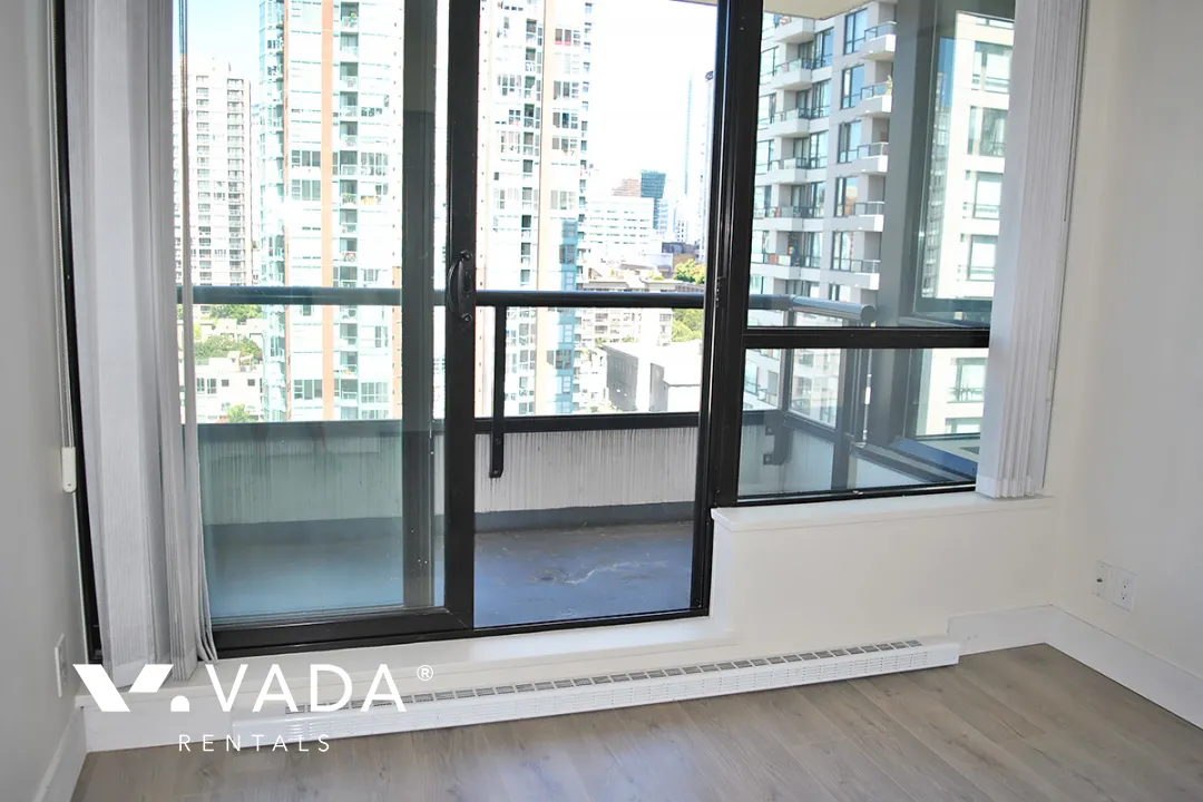 Yaletown Park in Yaletown - 1 Bedroom Apartment For Rent in Vancouver at 1601 - 977 Mainland Street, Vancouver, BC