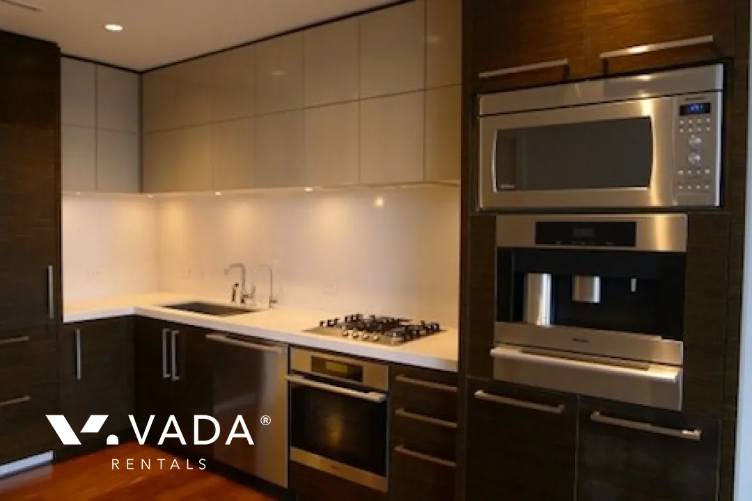 Private Residences at Hotel Georgia in Downtown - 1 Bedroom Apartment For Rent in Vancouver at 1904 - 667 Howe Street, Vancouver, BC