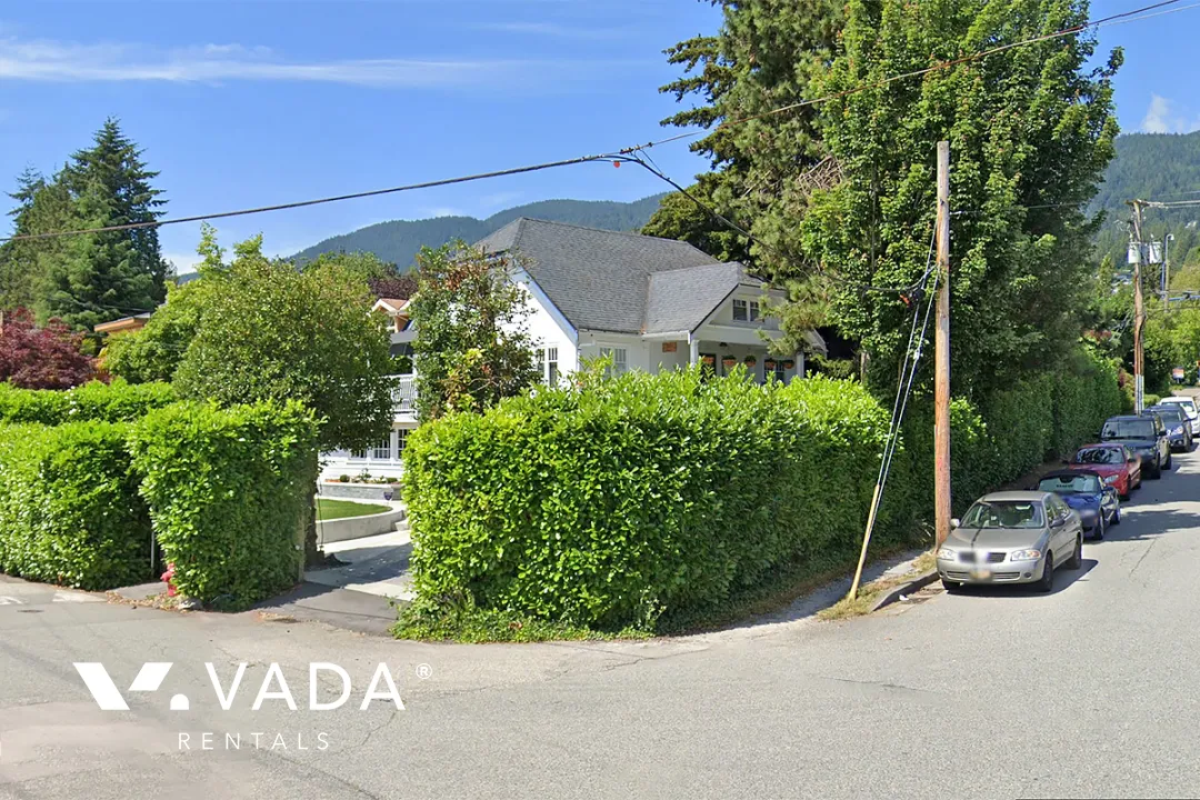 Dundarave - 5 Bedroom House For Rent in West Vancouver at 2505 Bellevue Avenue, West Vancouver, BC