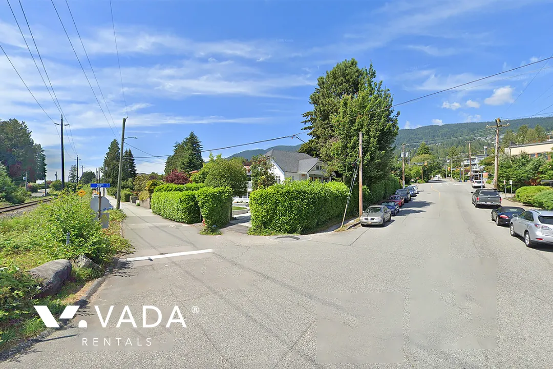 Dundarave - 5 Bedroom House For Rent in West Vancouver at 2505 Bellevue Avenue, West Vancouver, BC