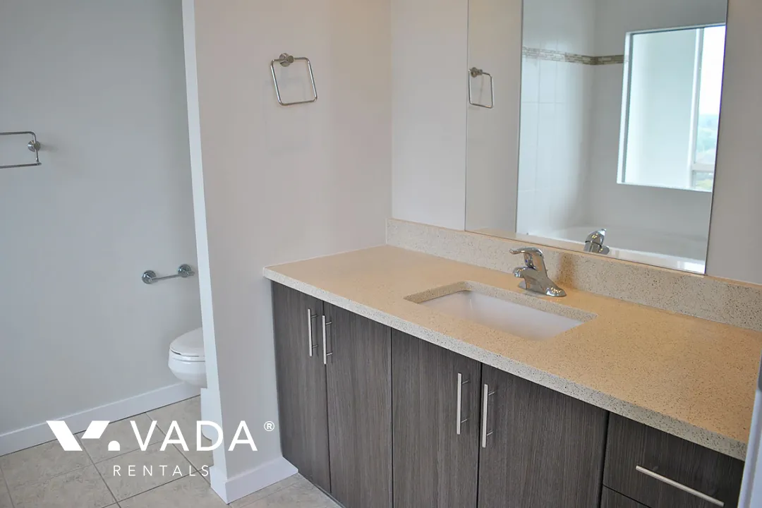 Cambridge Gardens in Fairview - 3 Bedroom Penthouse For Rent in Vancouver at 1902 - 2668 Ash Street, Vancouver, BC