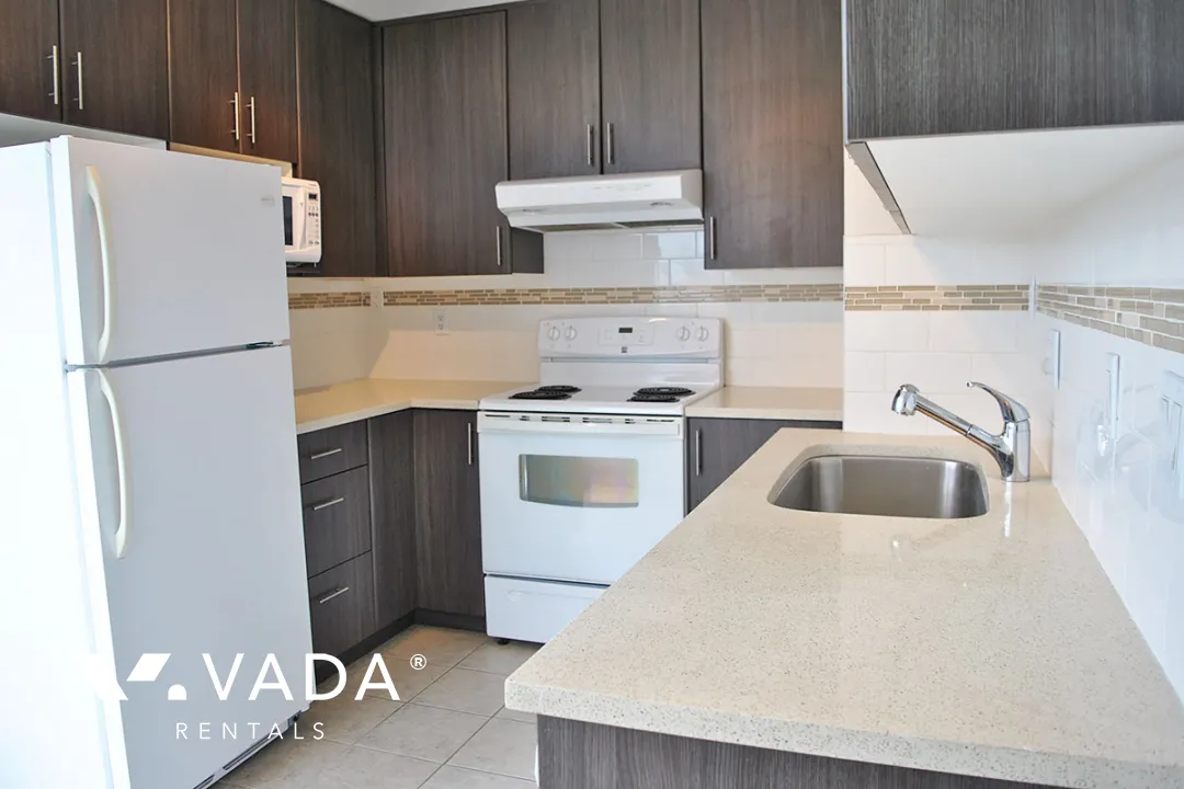 Cambridge Gardens in Fairview - 3 Bedroom Penthouse For Rent in Vancouver at 1902 - 2668 Ash Street, Vancouver, BC