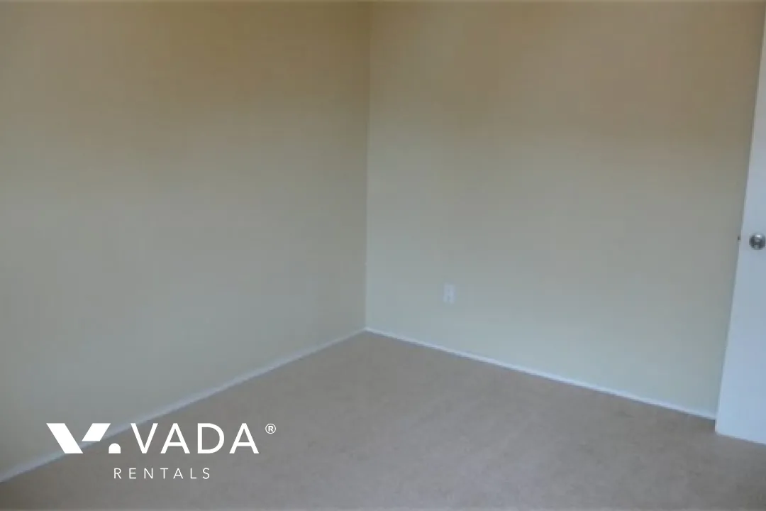 Glenacres Village in Saunders - 3 Bedroom Townhouse For Rent in Richmond at 116 - 9700 Glenacres Drive, Richmond, BC
