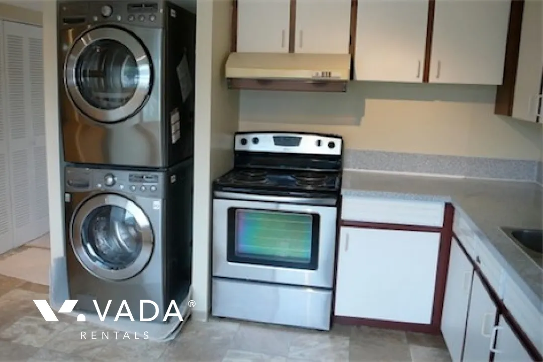 Glenacres Village in Saunders - 3 Bedroom Townhouse For Rent in Richmond at 116 - 9700 Glenacres Drive, Richmond, BC