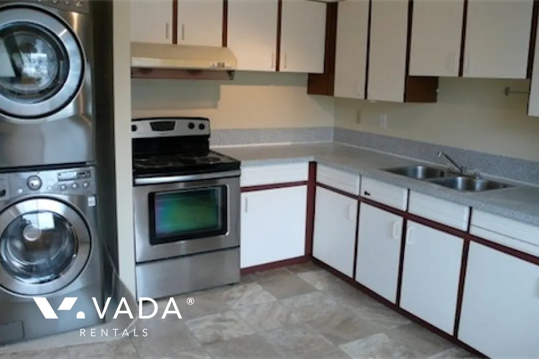 Glenacres Village in Saunders - 3 Bedroom Townhouse For Rent in Richmond at 116 - 9700 Glenacres Drive, Richmond, BC