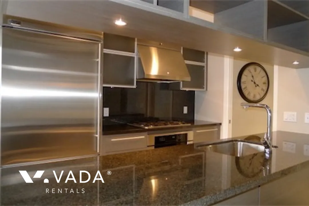 Capitol Residences in Downtown - 2 Bedroom Apartment For Rent in Vancouver at 3608 - 833 Seymour Street, Vancouver, BC