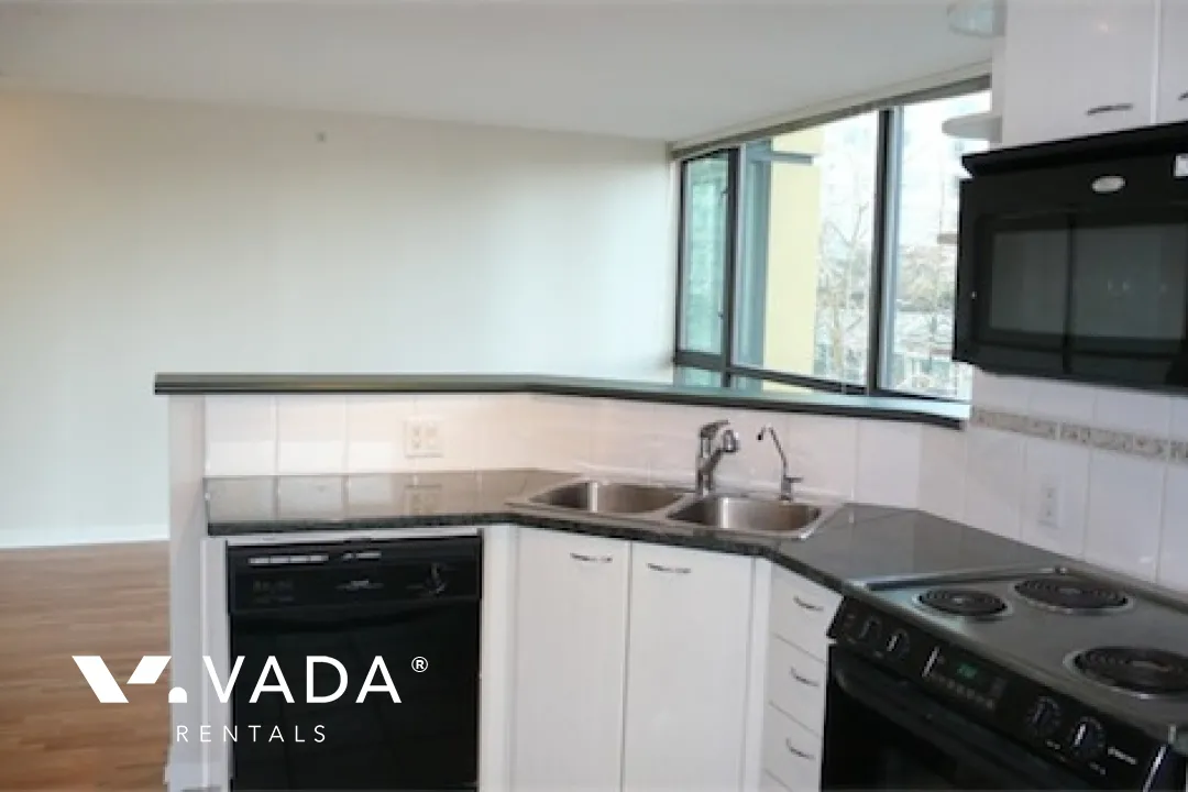 Lions in Downtown - Studio For Rent in Vancouver at 302 - 1367 Alberni Street, Vancouver, BC