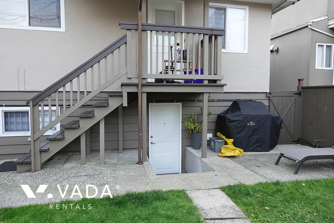 Burnaby Heights - 2 Bedroom Basement For Rent in Burnaby at 4075B Frances Street, Burnaby, BC, V5C 2P5