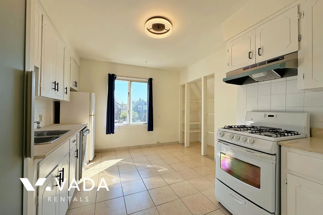 Grandview - 2 Bedroom House (Upper Level) For Rent in Vancouver at 1336B East 11th Avenue, Vancouver, BC