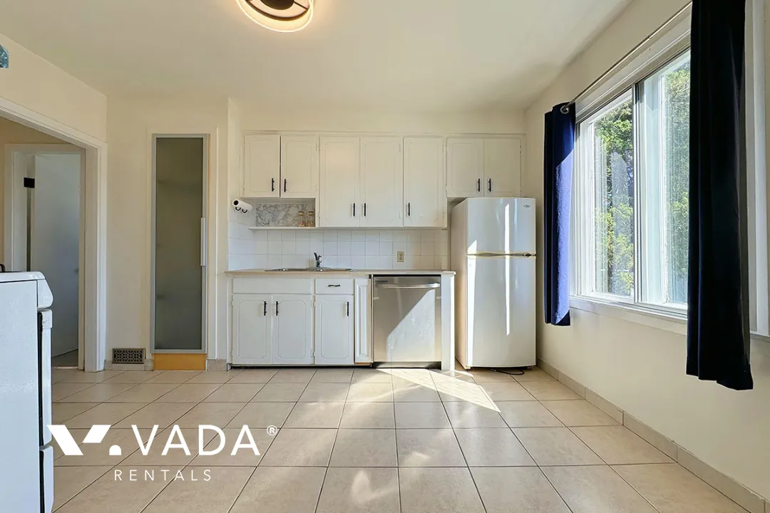 Grandview - 2 Bedroom House (Upper Level) For Rent in Vancouver at 1336B East 11th Avenue, Vancouver, BC