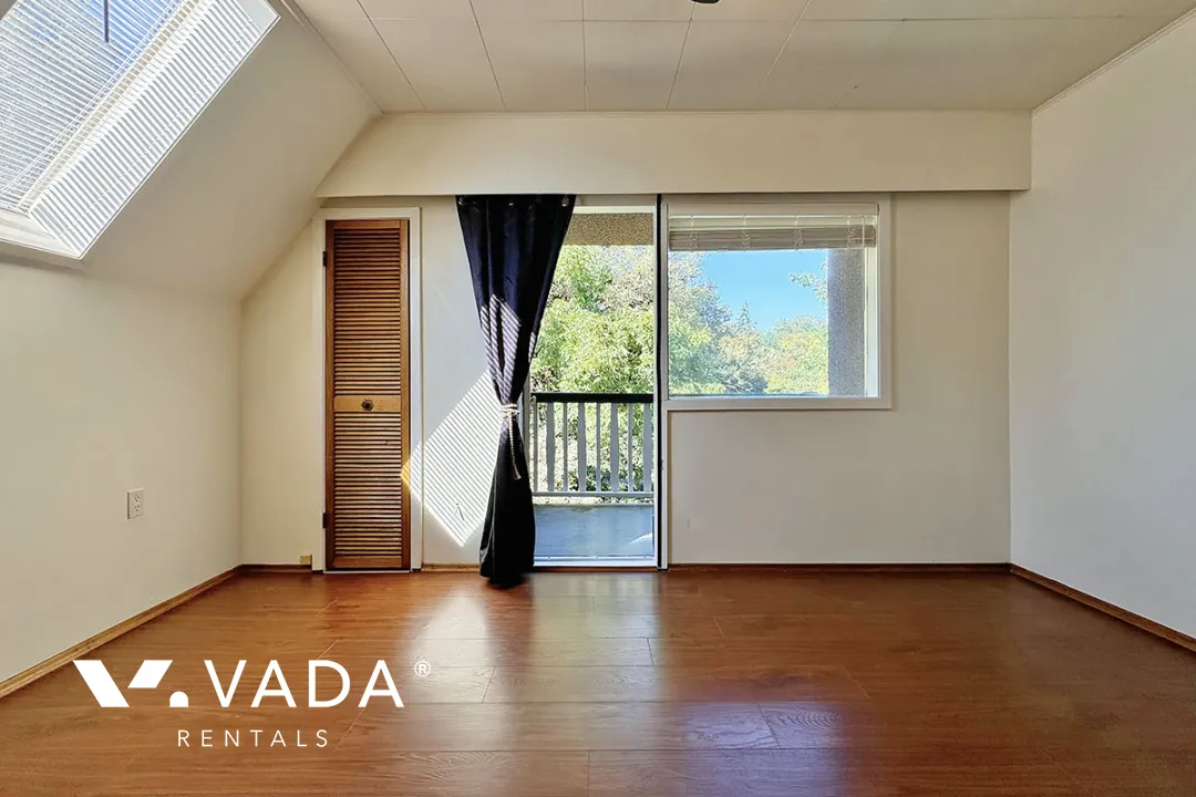 Grandview - 2 Bedroom House (Upper Level) For Rent in Vancouver at 1336B East 11th Avenue, Vancouver, BC
