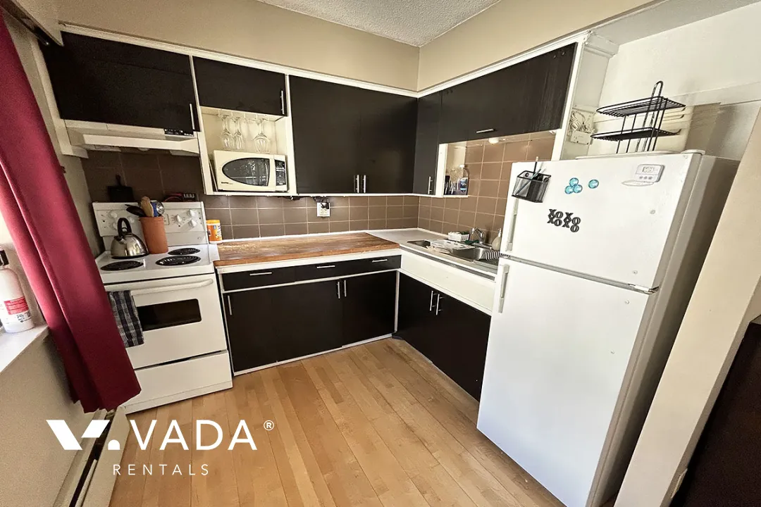 Norfolk House in Uptown - 1 Bedroom Apartment For Rent in New Westminster at 301 - 815 Fourth Avenue, New Westminster, BC