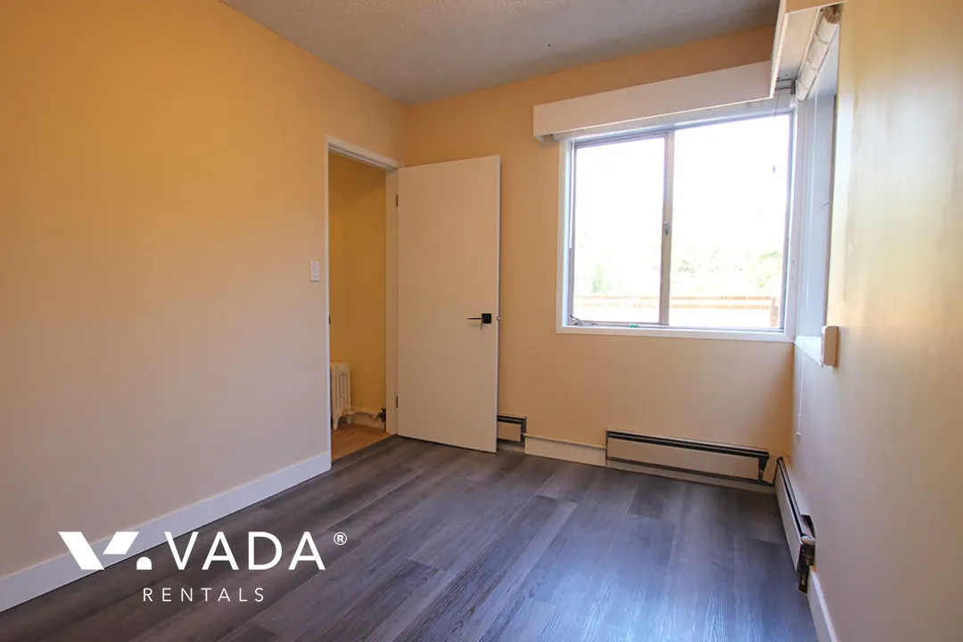 Mount Pleasant East - 2 Bedroom House For Rent in Vancouver at 857A East 12th Avenue, Vancouver, BC