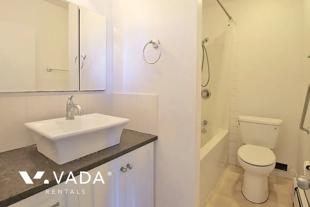 Mount Pleasant East - 2 Bedroom House For Rent in Vancouver at 857A East 12th Avenue, Vancouver, BC