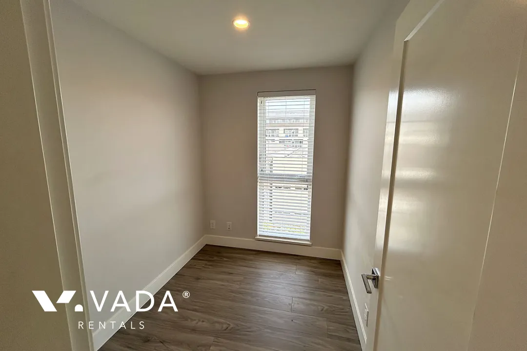 ERA in Downtown Maple Ridge - 1 Bedroom Apartment For Rent in Maple Ridge at 416 - 22265 Dewdney Trunk Road, Maple Ridge, BC, V2X 3J1