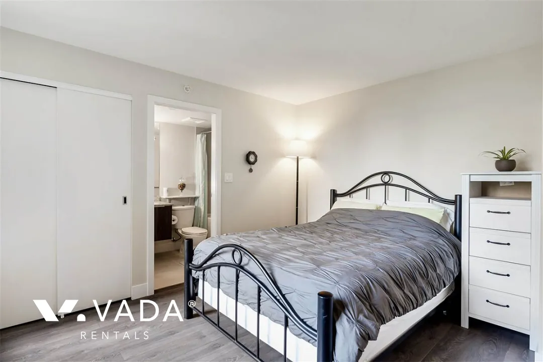 Richards in Yaletown - 2 Bedroom Apartment For Rent in Vancouver at 517 - 1088 Richards Street, Vancouver, BC