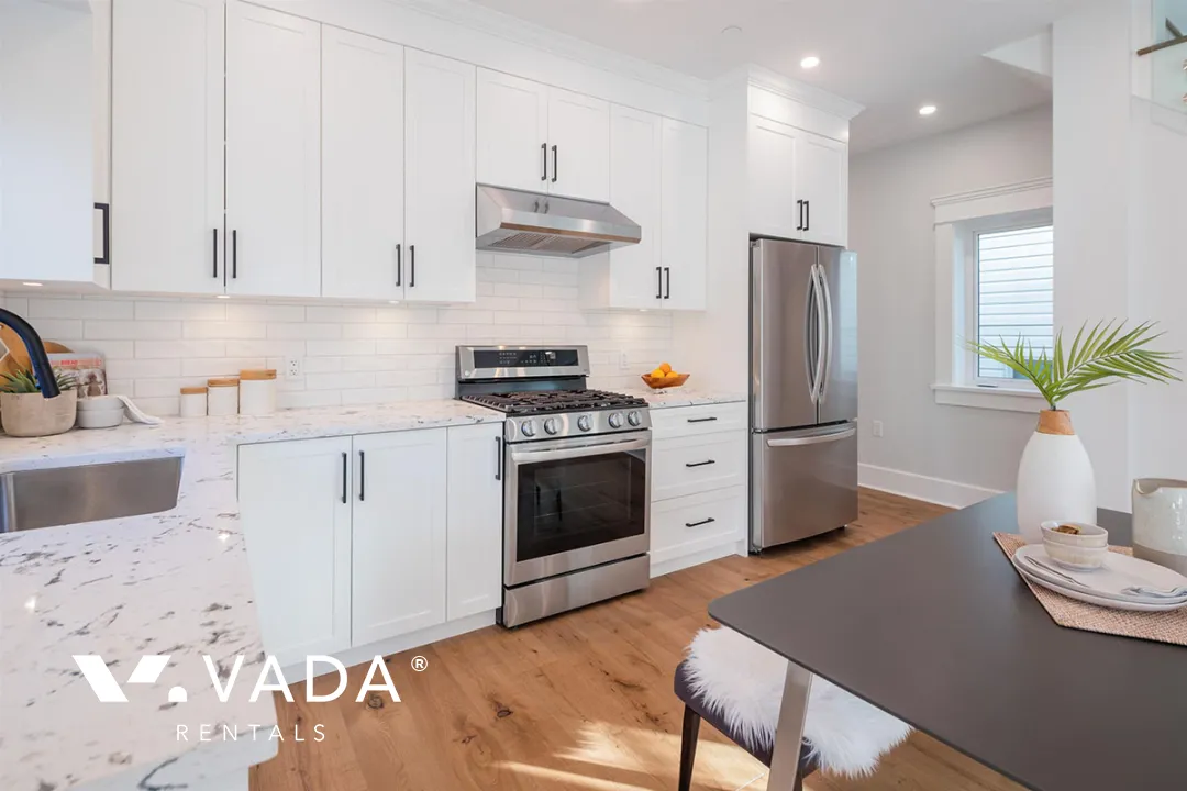 Commercial Drive - 3 Bedroom Duplex For Rent in Vancouver at 1634 East 4th Avenue, Vancouver, BC