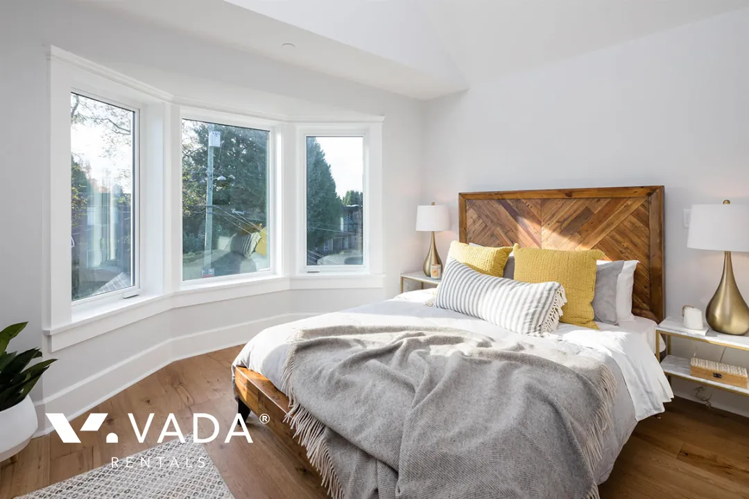 Commercial Drive - 3 Bedroom Duplex For Rent in Vancouver at 1634 East 4th Avenue, Vancouver, BC
