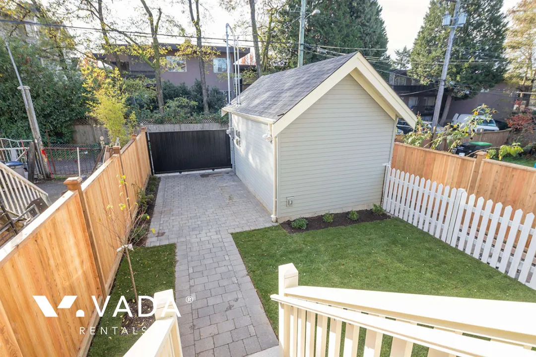 Commercial Drive - 3 Bedroom Duplex For Rent in Vancouver at 1634 East 4th Avenue, Vancouver, BC