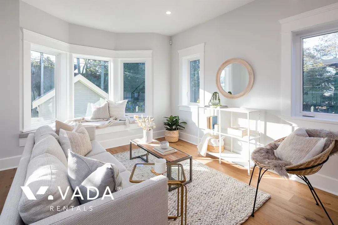 Commercial Drive - 3 Bedroom Duplex For Rent in Vancouver at 1634 East 4th Avenue, Vancouver, BC