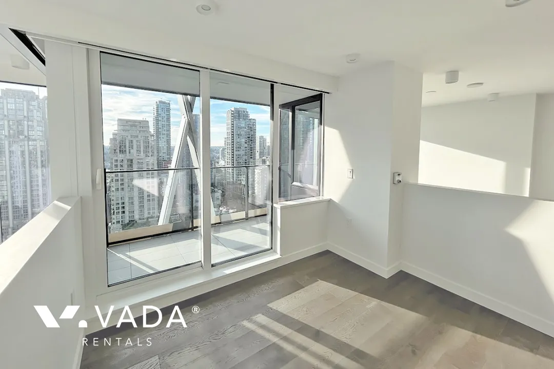 8X on The Park in Yaletown - 3 Bedroom Loft For Rent in Vancouver at 1807 - 1111 Richards Street, Vancouver, BC