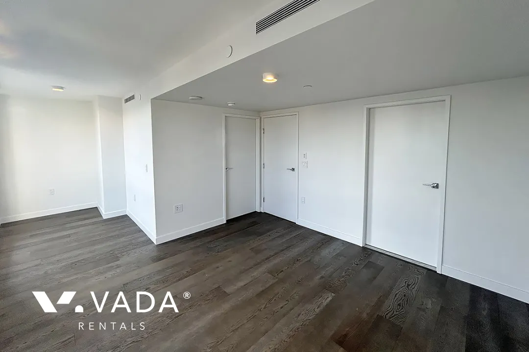 8X on The Park in Yaletown - 3 Bedroom Loft For Rent in Vancouver at 1807 - 1111 Richards Street, Vancouver, BC