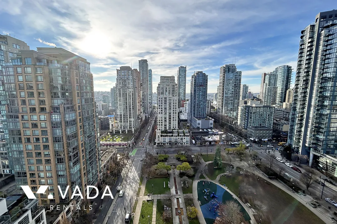 8X on The Park in Yaletown - 3 Bedroom Loft For Rent in Vancouver at 1807 - 1111 Richards Street, Vancouver, BC
