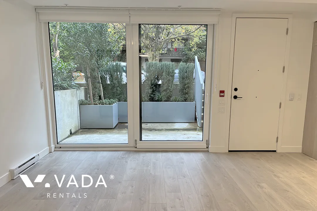 E15 Just off Main in Mount Pleasant East - 1 Bedroom Townhouse For Rent in Vancouver at 324 - 322 East 15th Avenue, Vancouver, BC, V5T 0K5