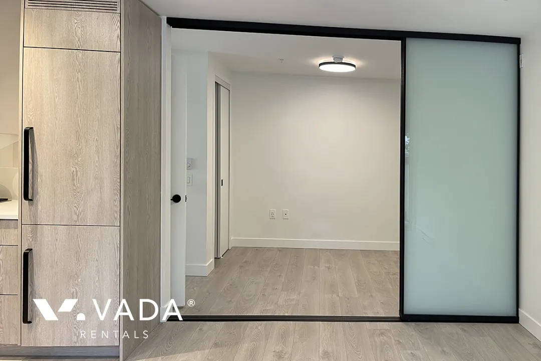 E15 Just off Main in Mount Pleasant East - 1 Bedroom Townhouse For Rent in Vancouver at 324 - 322 East 15th Avenue, Vancouver, BC, V5T 0K5