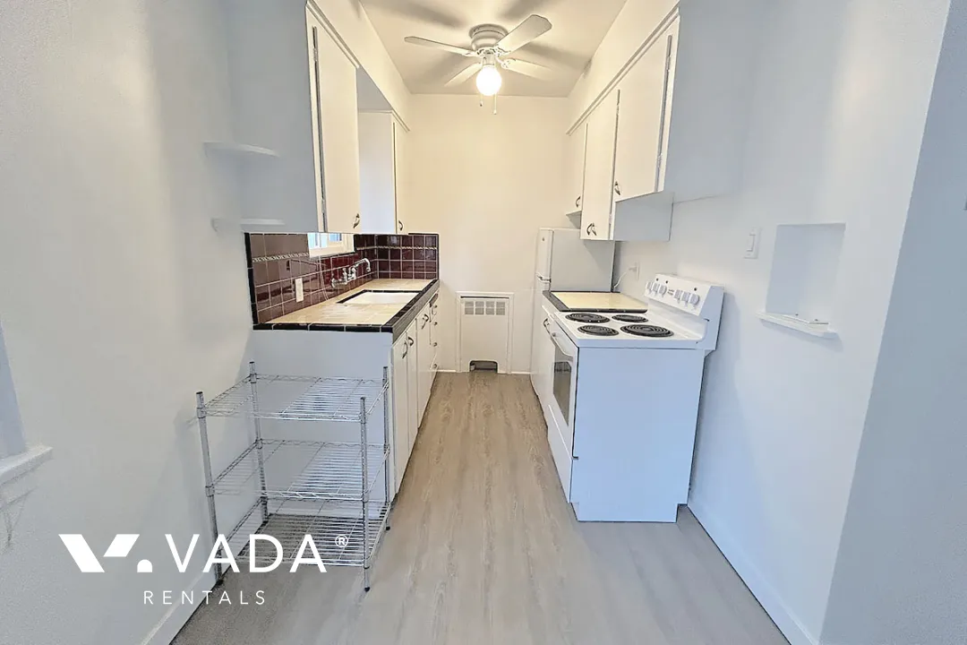 Valcrest Manor in The West End - Studio For Rent in Vancouver at 10 - 1208 Burnaby Street, Vancouver, BC