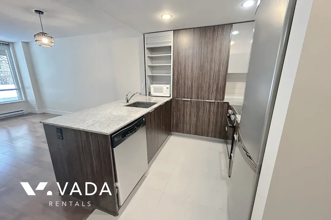 Richards in Downtown - 1 Bedroom Apartment For Rent in Vancouver at 204 - 1088 Richards Street, Vancouver, BC