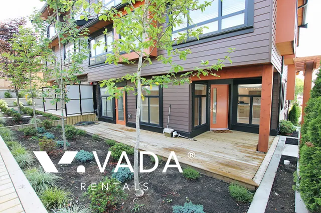 Building - Nanaimo Heights in Vancouver, BC at 2406 East 28th Avenue