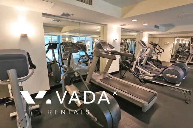 Building - Harbourside Park in Vancouver, BC at 555 Jervis Street