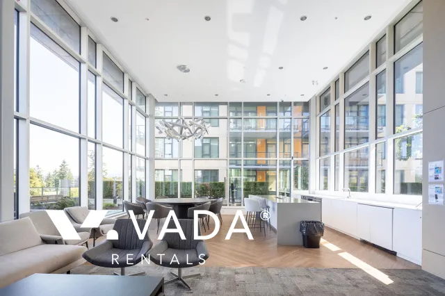 Building - Kings Crossing in Burnaby, BC at 7388 Kingsway