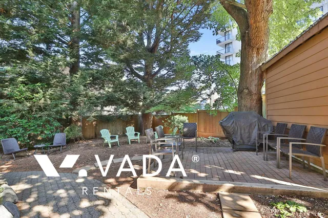 Building - The Westport in Vancouver, BC at 1435 Nelson Street