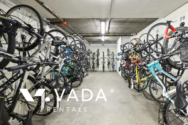 Building - The Westport in Vancouver, BC at 1435 Nelson Street