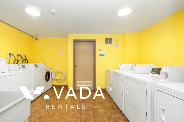 Building - The Westport in Vancouver, BC at 1435 Nelson Street