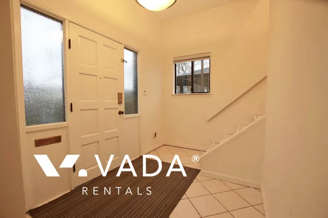 Riley Park - 3 Bedroom House (Upper Level) For Rent in Vancouver at 308 East 34th Avenue, Vancouver, BC