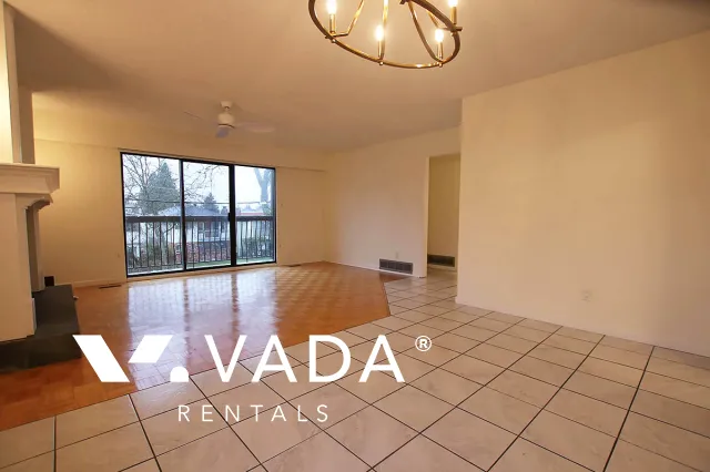Riley Park - 3 Bedroom House (Upper Level) For Rent in Vancouver at 308 East 34th Avenue, Vancouver, BC