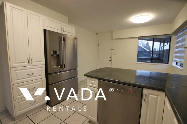 Riley Park - 3 Bedroom House (Upper Level) For Rent in Vancouver at 308 East 34th Avenue, Vancouver, BC