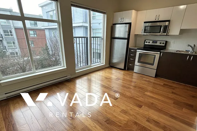 Quattro in Whalley - Studio For Rent in Surrey at 415 - 13728 108 Avenue, Surrey, BC