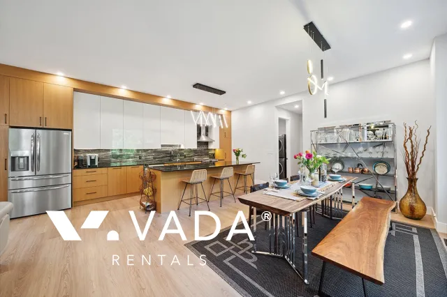 Anmore - 4 Bedroom House For Rent in Anmore at 25 - 3295 Sunnyside Road, Anmore, BC