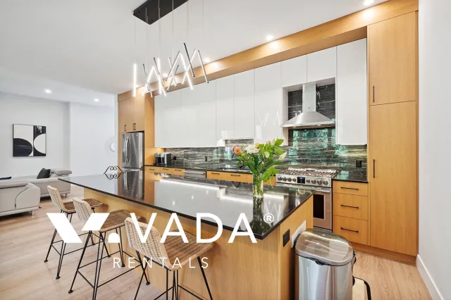 Anmore - 4 Bedroom House For Rent in Anmore at 25 - 3295 Sunnyside Road, Anmore, BC